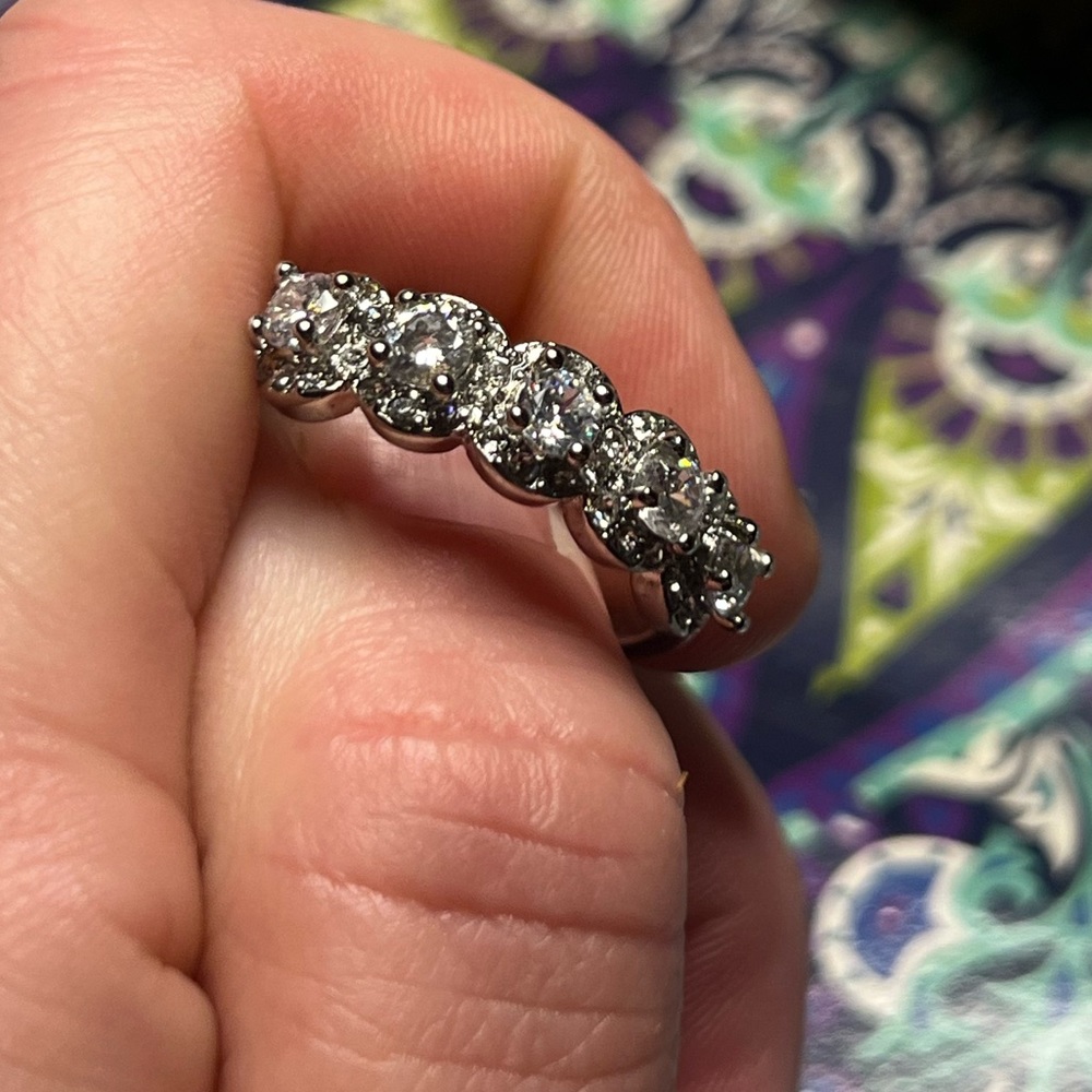 Gorgeous Sterling Silver Ring With Simulated Diamonds and Crystals~ Size 10~ New - Picture 4 of 15